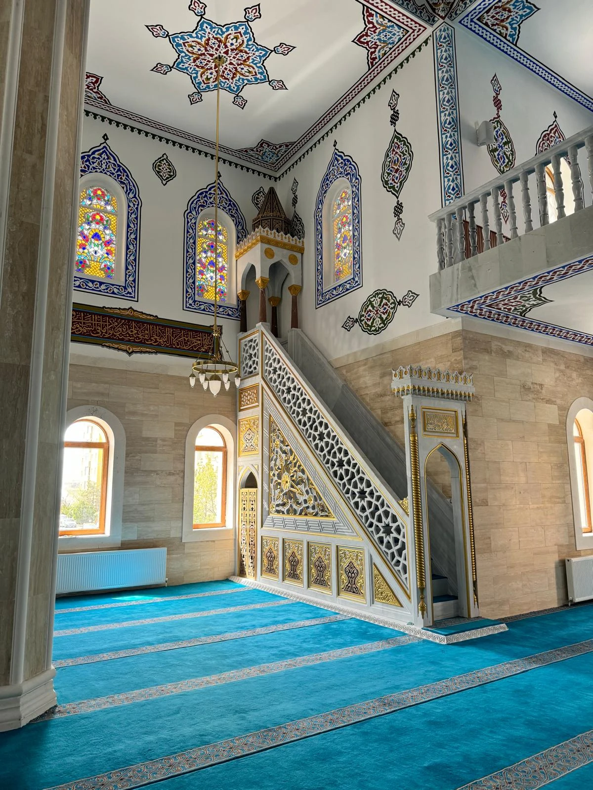 Klasik desenli mermer minber uygulaması