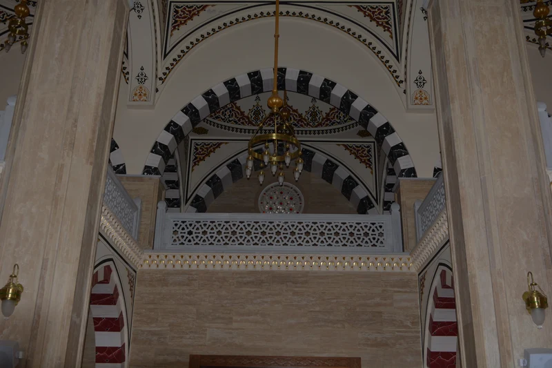 Cami mukarnas ve taş oyma detayı #129