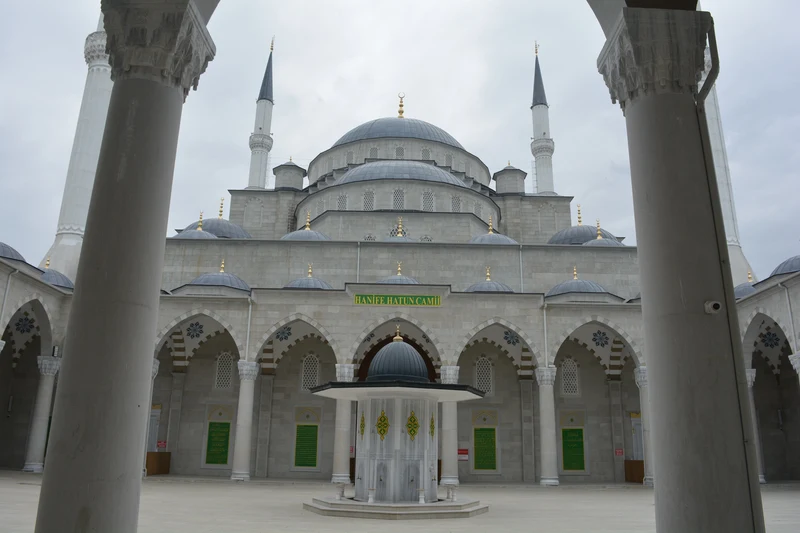 Hanife Hatun Camii Külliyesi doğal taş dış cephe uygulaması #223